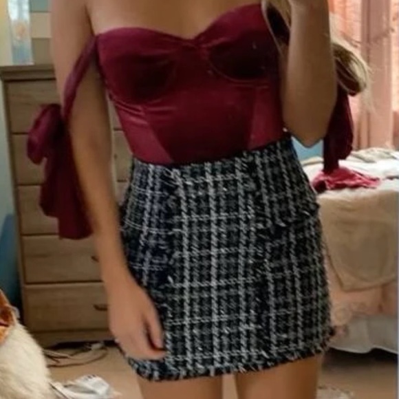 Plaid Tweed Matching Jacket & Mini Skirt - Picture 10 of 12